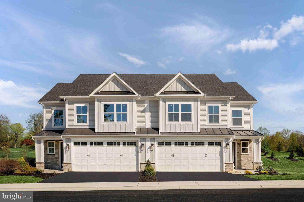 5416 Pondview Lane - Photo 1
