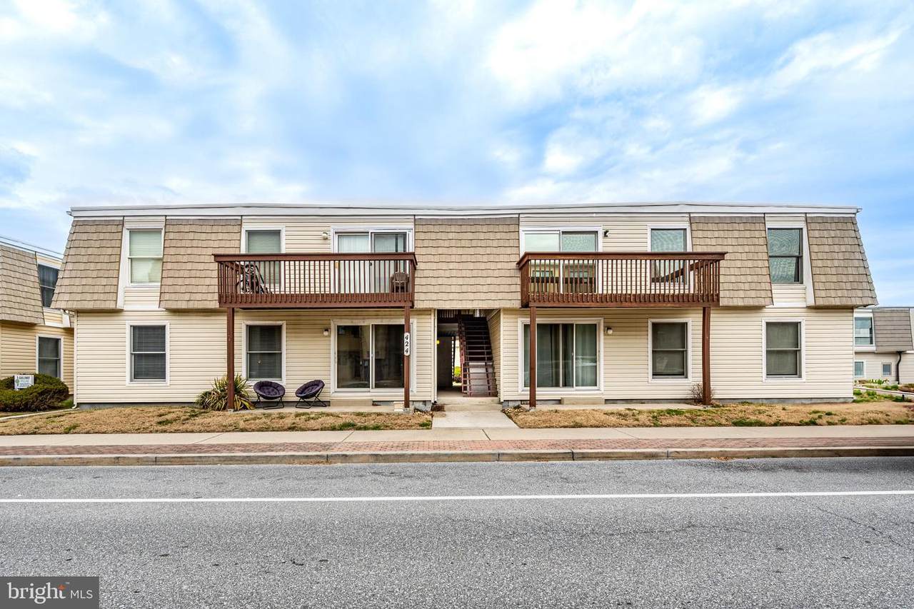 424 Bayshore Drive - Photo 1