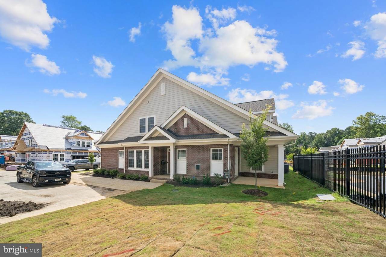 1260 Treviso Bay - Photo 1