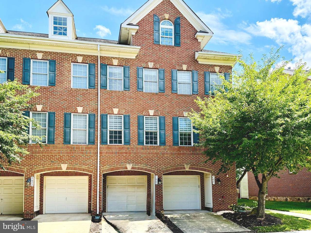 4627 Hummingbird Lane - Photo 1