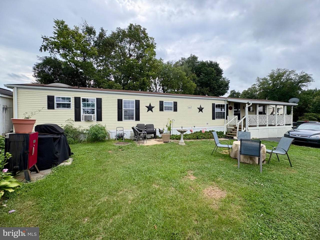 20 Circle Drive - Photo 1