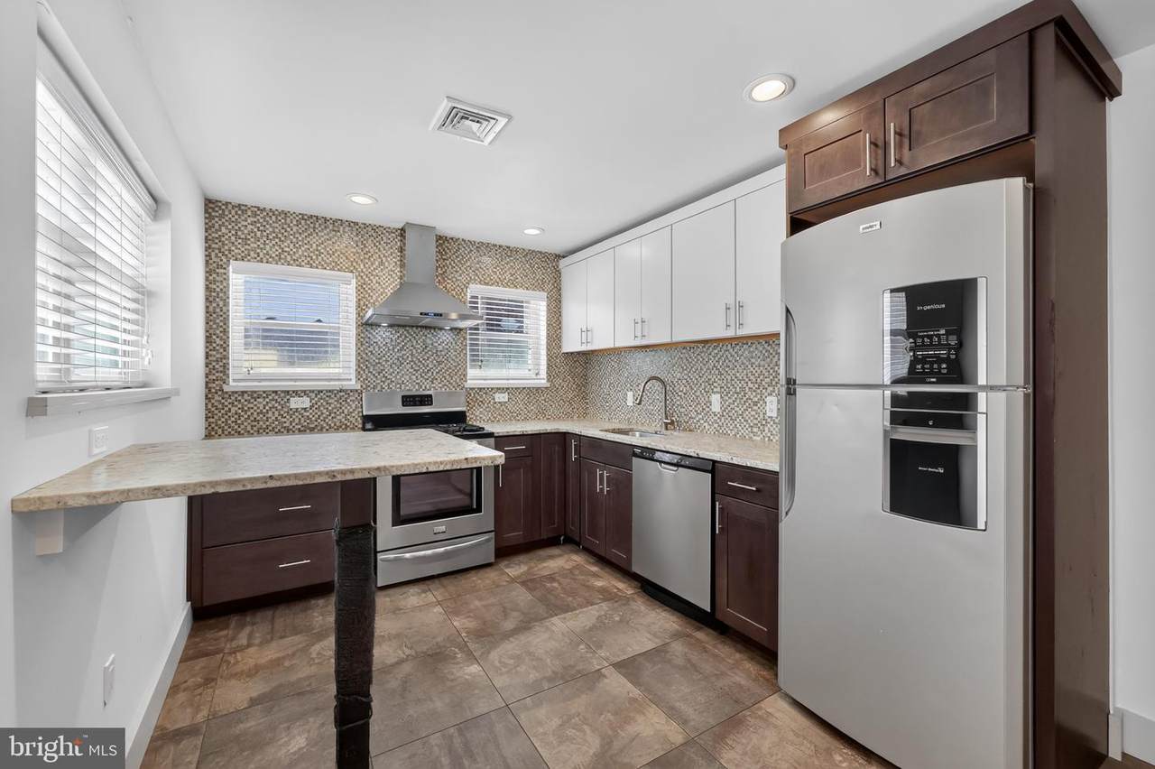 2116 Beechwood Street - Photo 1