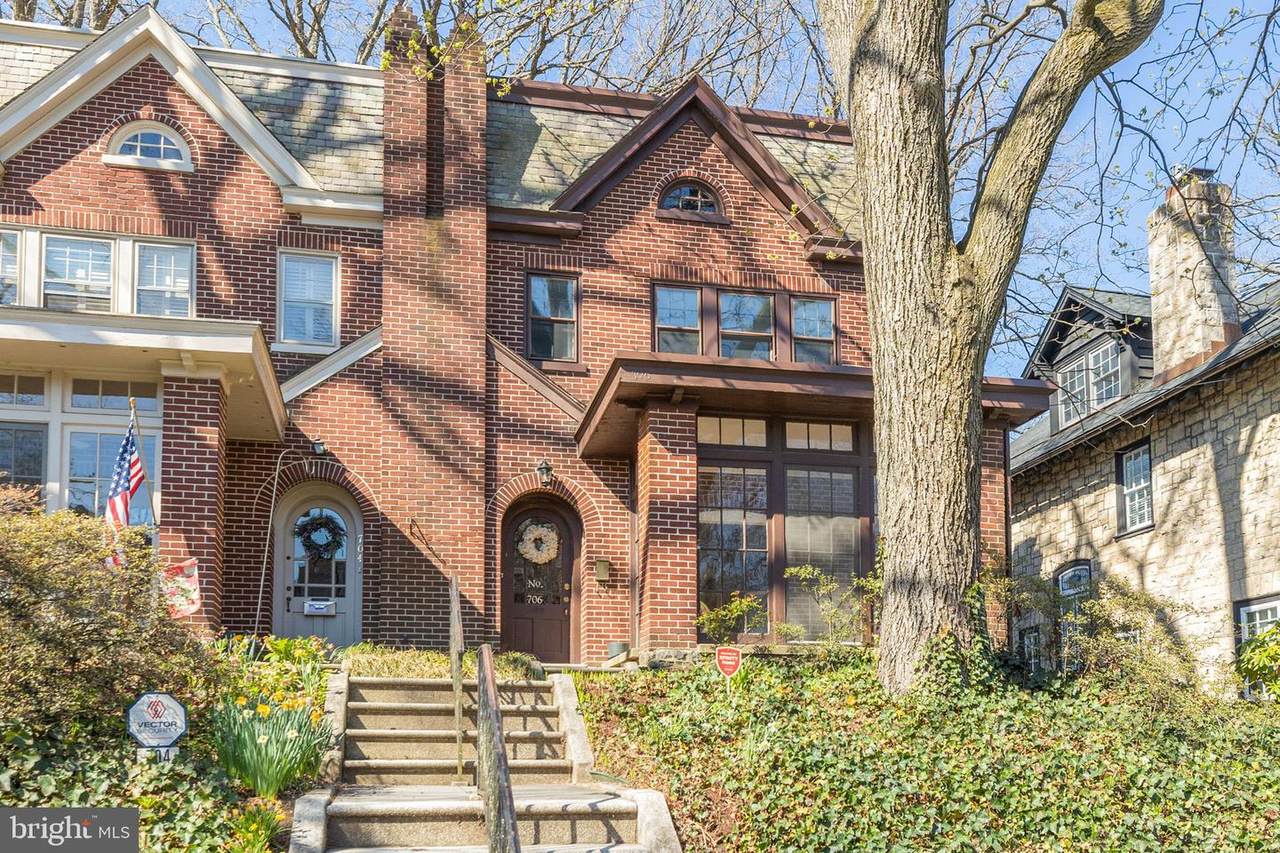706 21ST Street - Photo 1