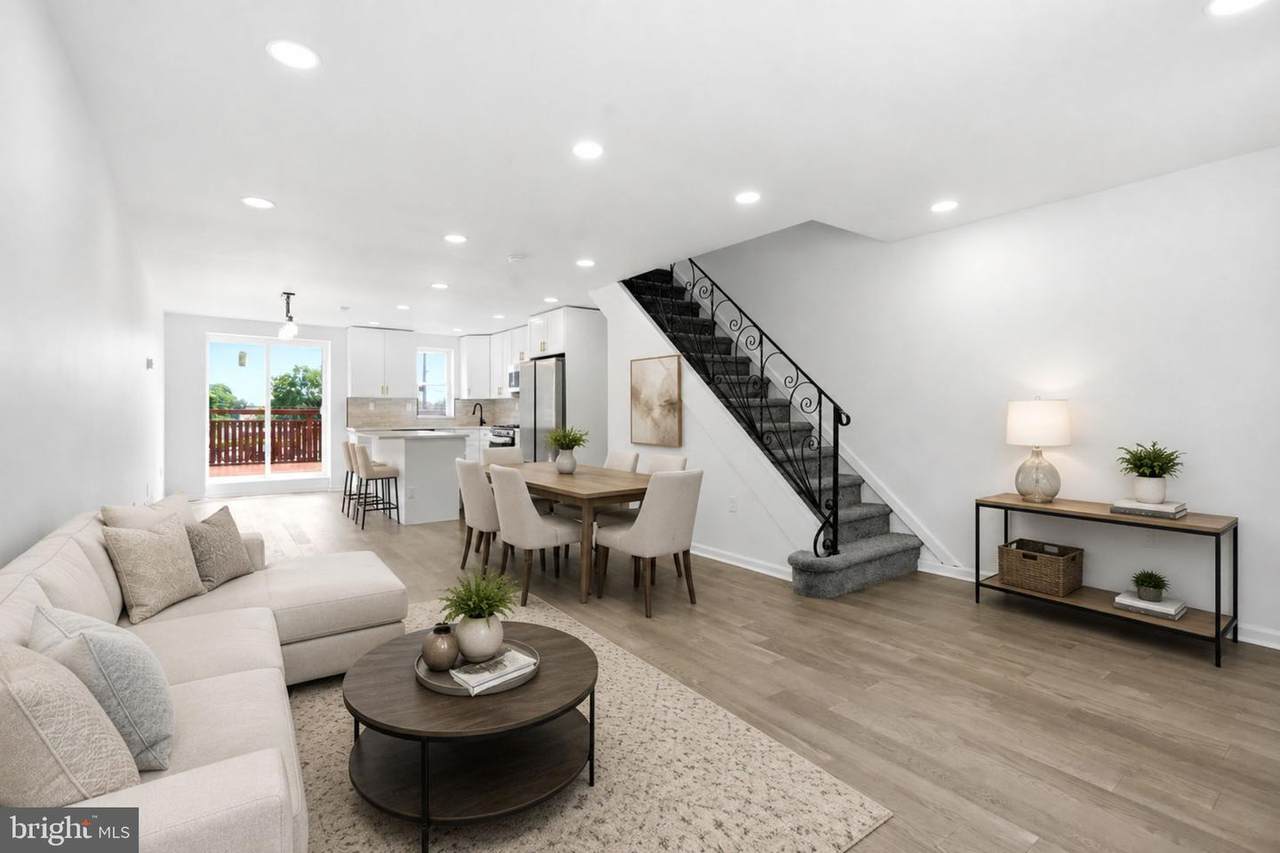 5919 Hutchinson Street - Photo 1