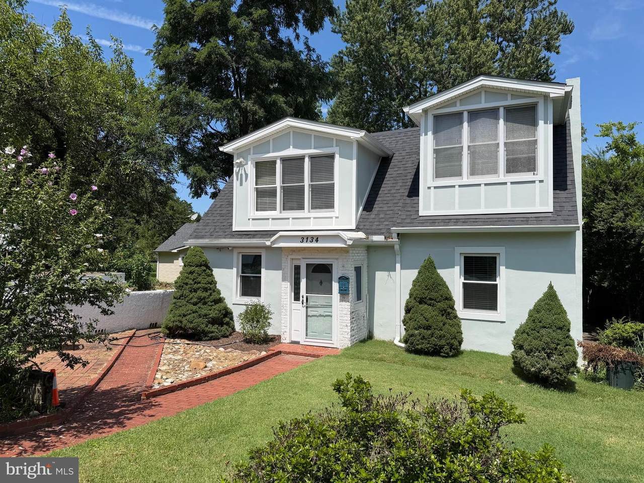 3134 Clayborne Avenue - Photo 1