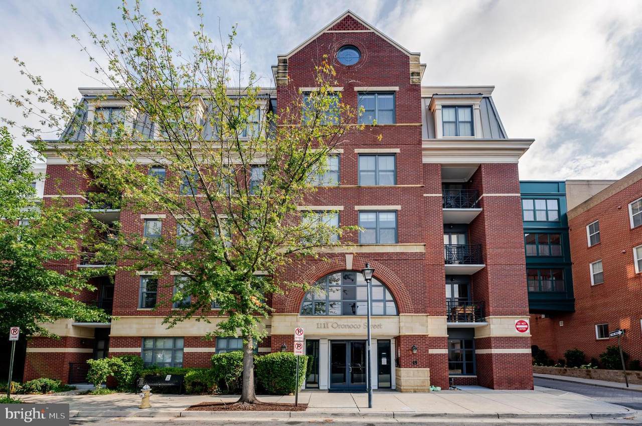 1111 Oronoco Street - Photo 1