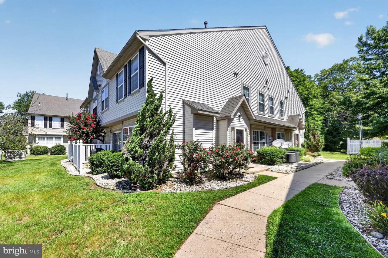 203 Tanglewood Drive - Photo 1