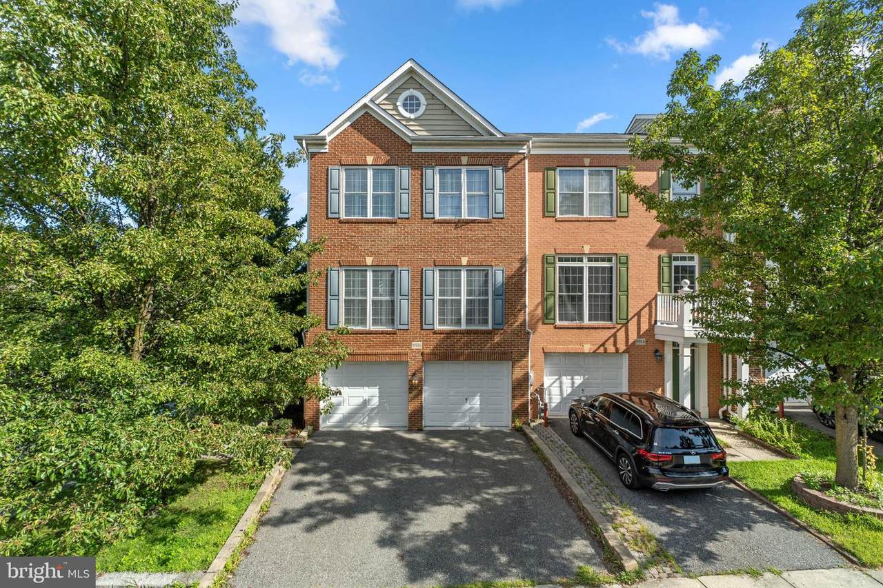 8916 Lee Manor Drive - Photo 1