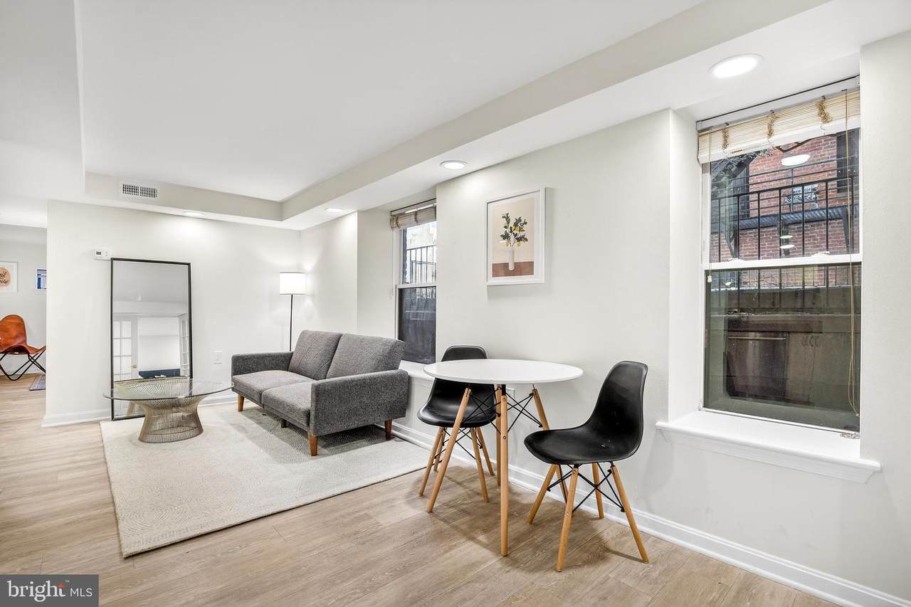 1438 Meridian Place - Photo 1