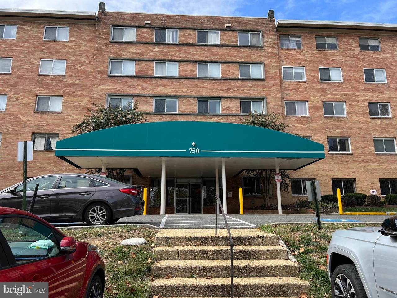 750 Dickerson Street - Photo 1