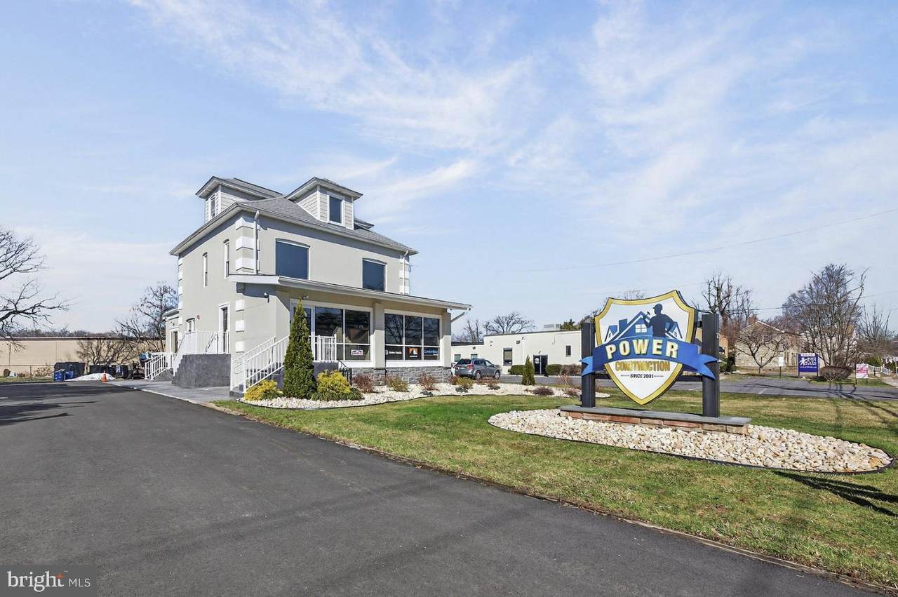 209 Lawrence Road - Photo 1