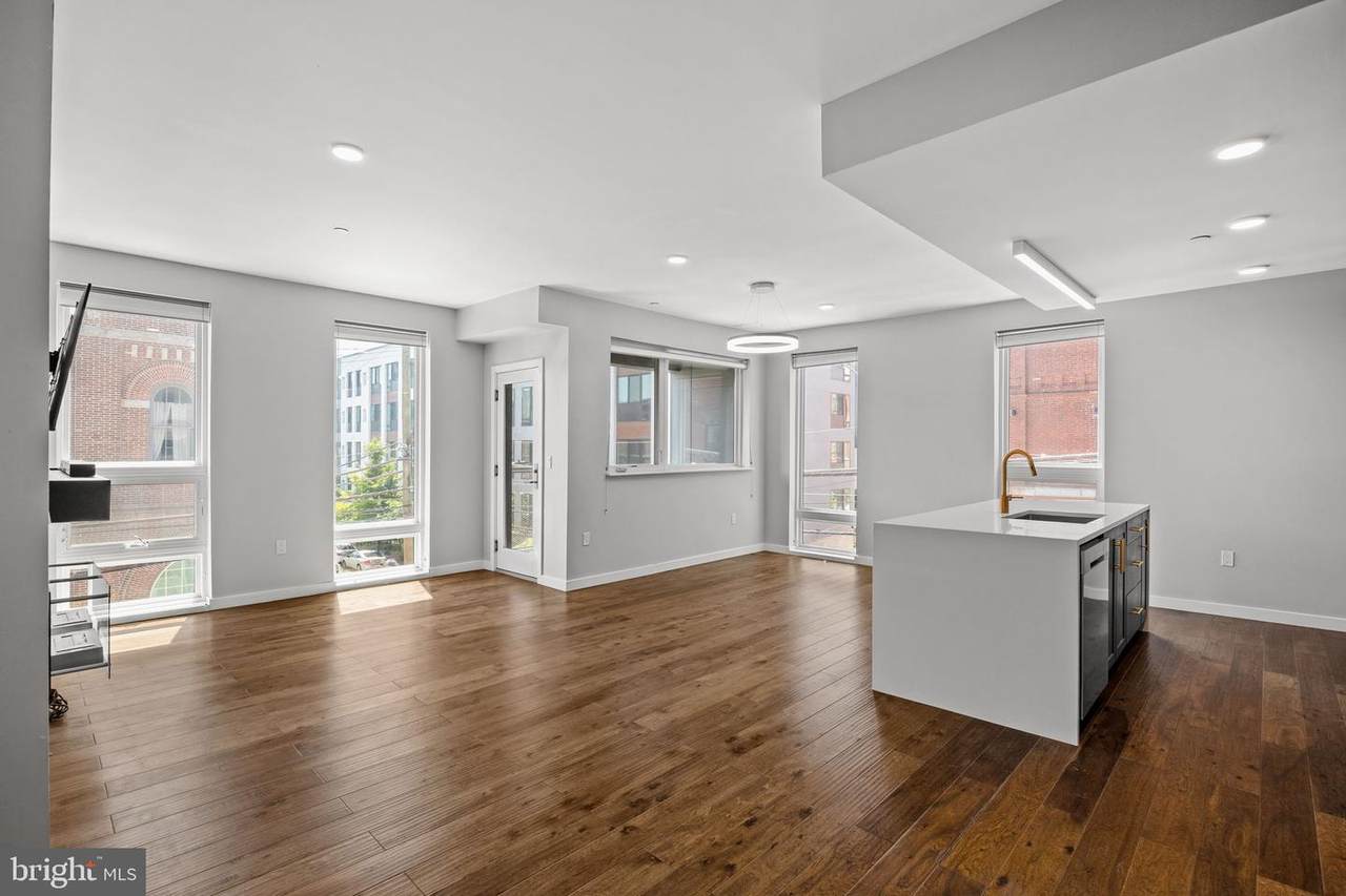 1501 31ST Street - Photo 1
