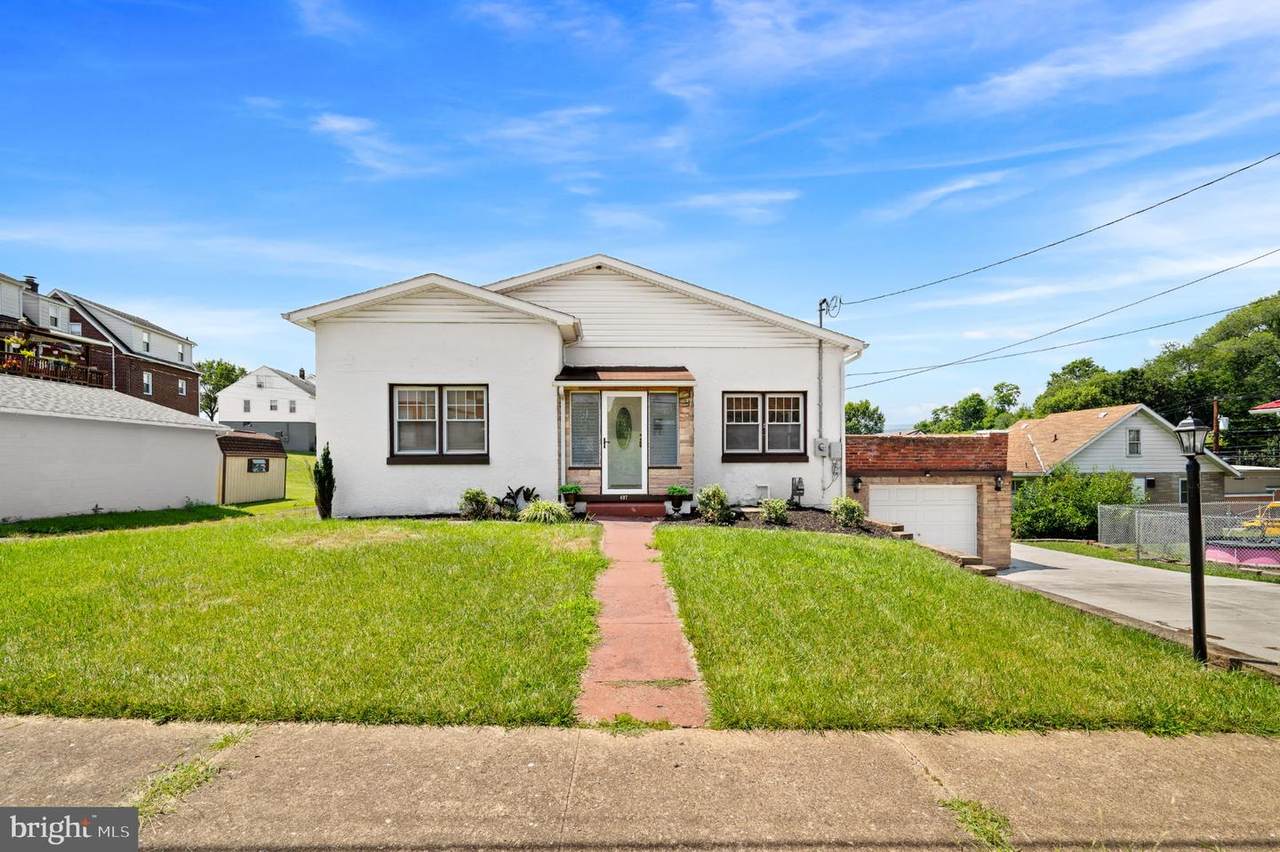 407 Ridgewood Avenue - Photo 1