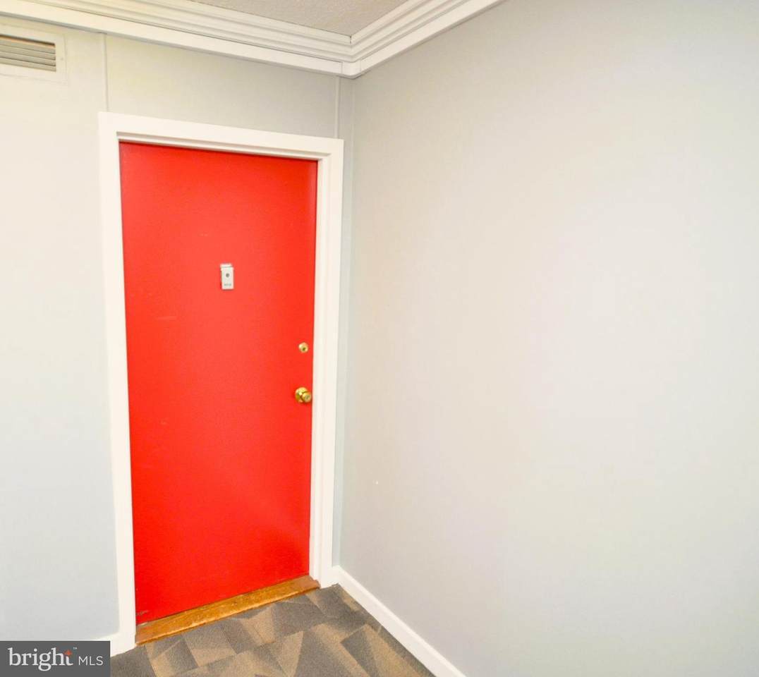 https://bt-photos.global.ssl.fastly.net/brightmls/1280_boomver_1_805237951592-2.jpg