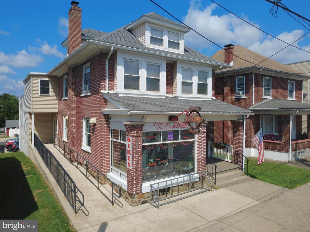 824 Main Street - Photo 1
