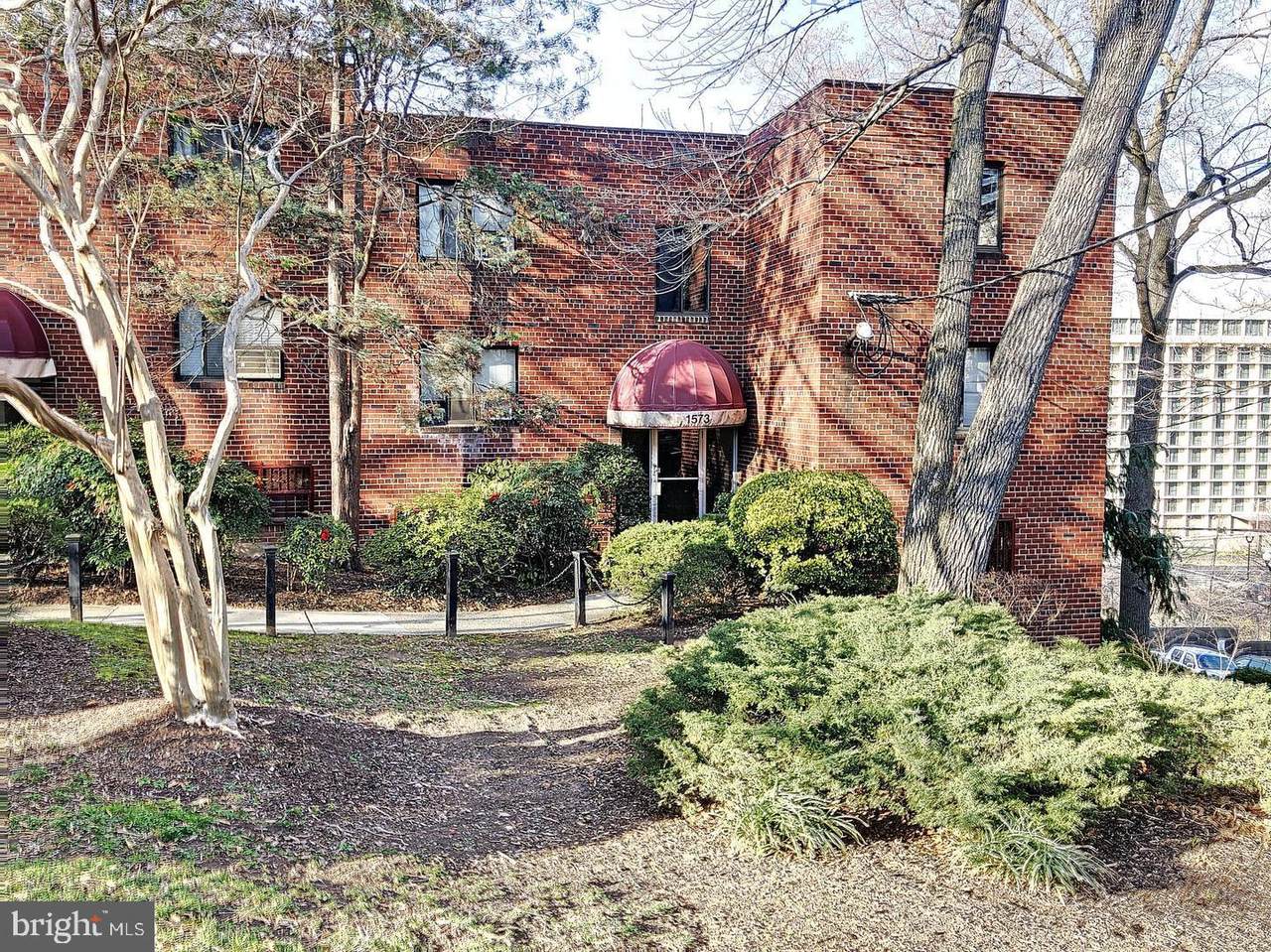 1573 Colonial Terrace - Photo 1