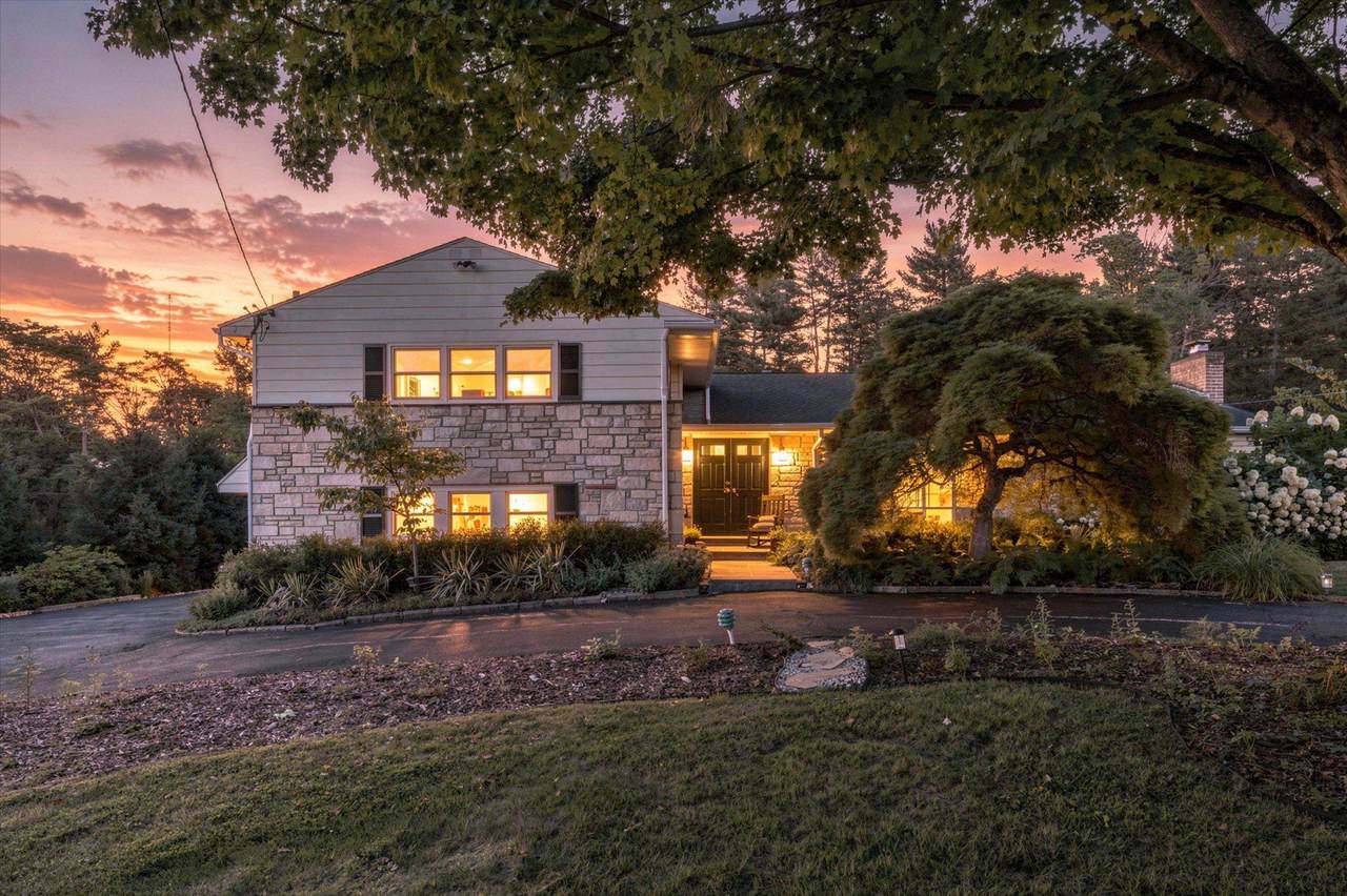 341 Sprague Road - Photo 1
