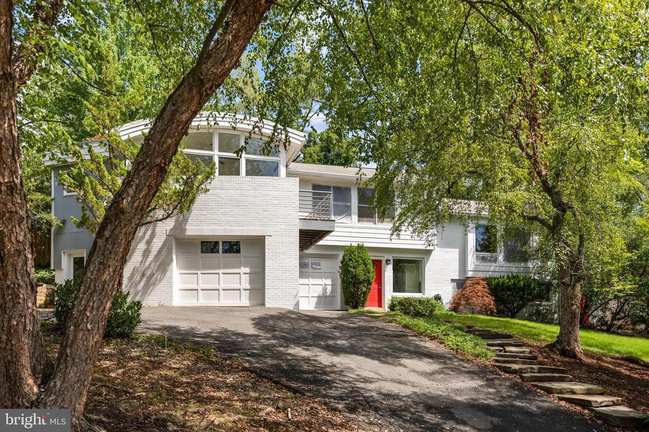 1435 Waggaman Circle - Photo 1