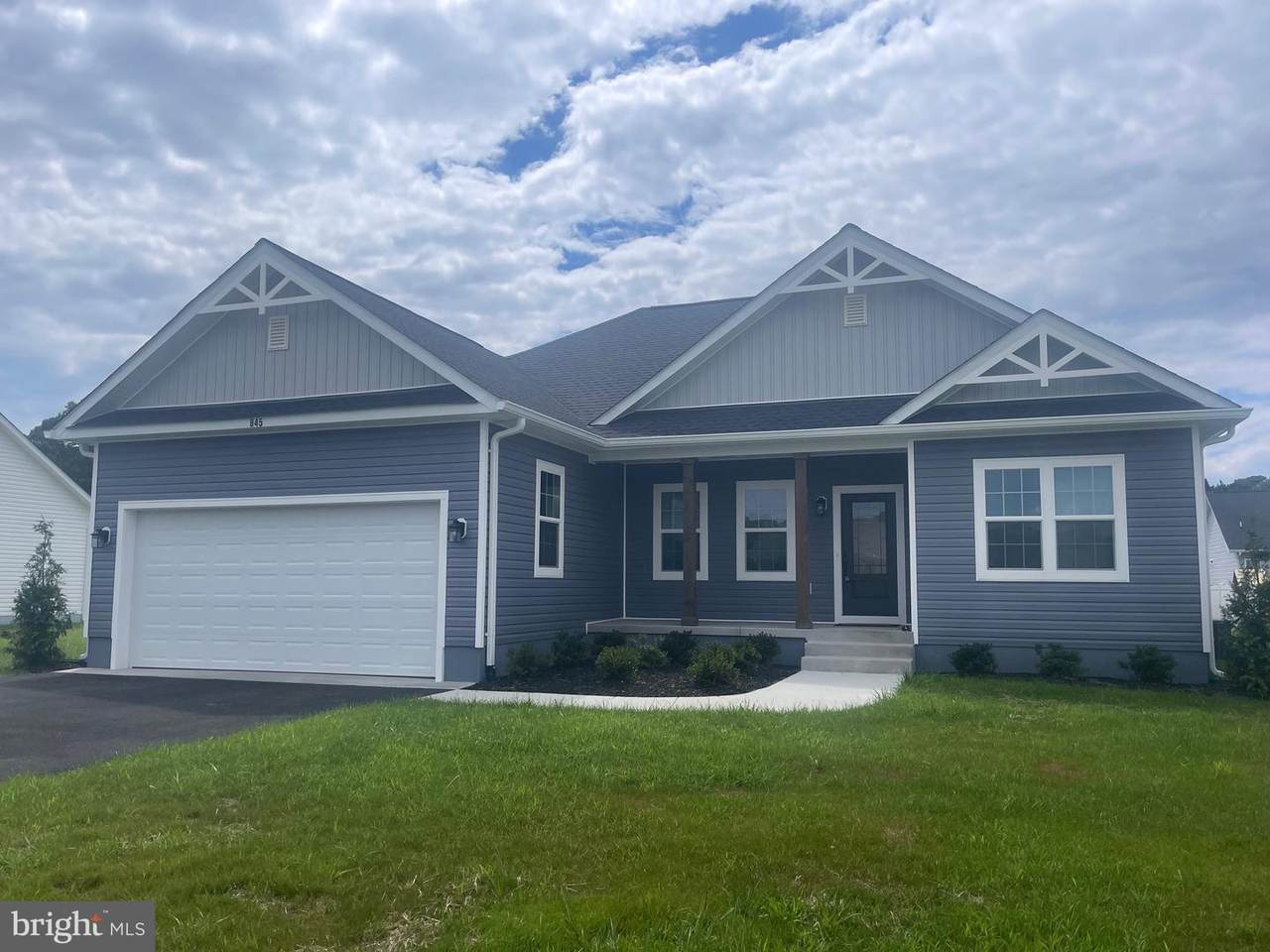 845 Royal Way - Photo 1