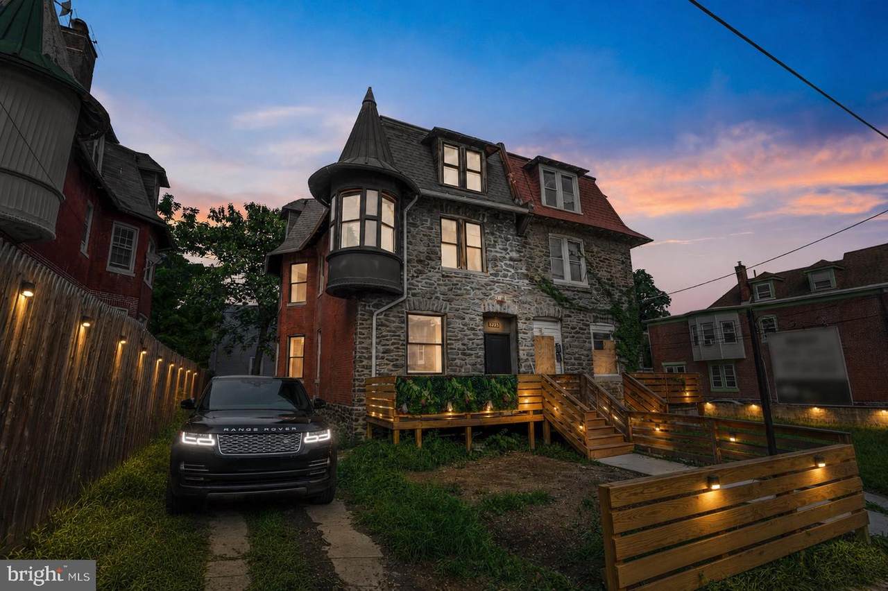 6225 Baynton Street - Photo 1