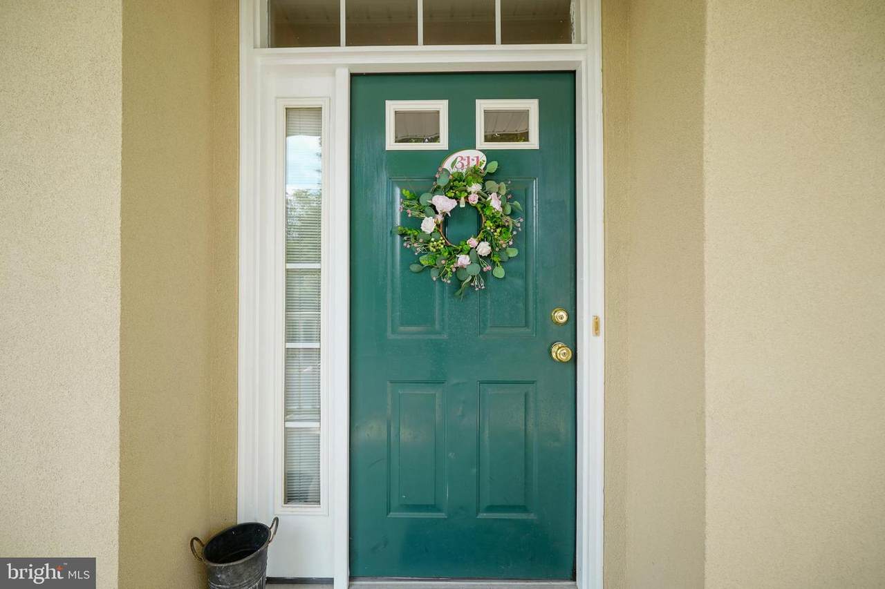 https://bt-photos.global.ssl.fastly.net/brightmls/1280_boomver_1_805242718894-2.jpg