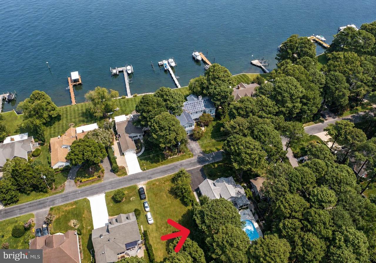 925 Riverview Terrace - Photo 1
