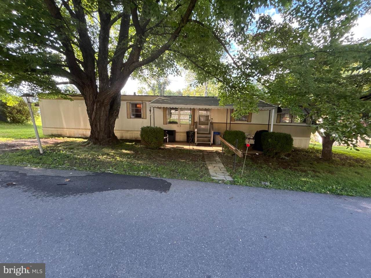 105 Azalea Cir. - Photo 1