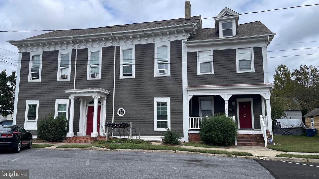 127 Broad - Photo 1