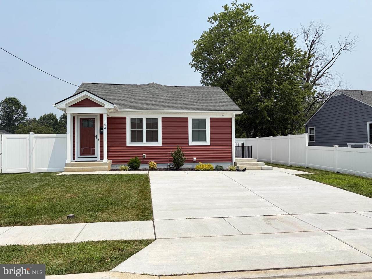 143 Bannister Avenue - Photo 1