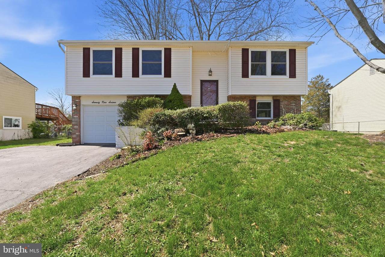 7916 Frye Road - Photo 1