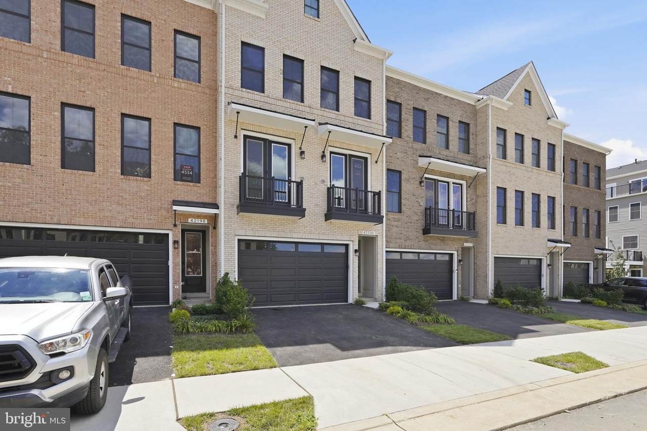 42200 Shining Star Square - Photo 1