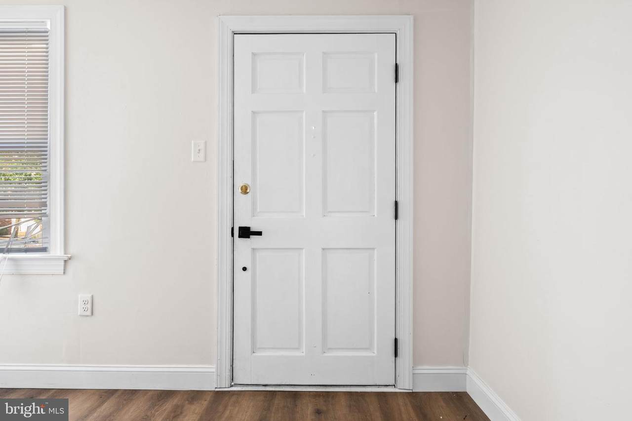 https://bt-photos.global.ssl.fastly.net/brightmls/1280_boomver_1_805250414114-2.jpg