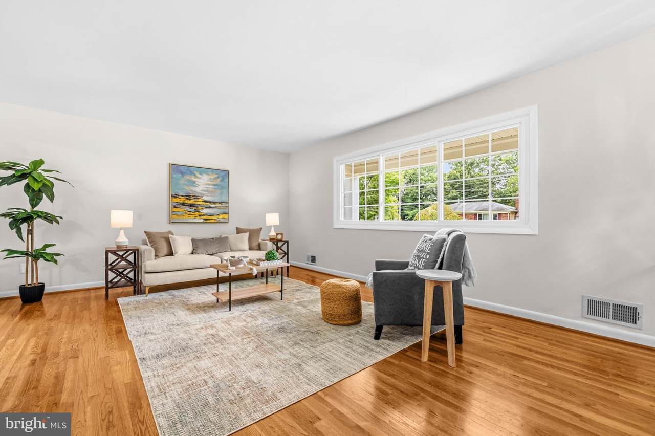 https://bt-photos.global.ssl.fastly.net/brightmls/1280_boomver_1_805250454942-2.jpg