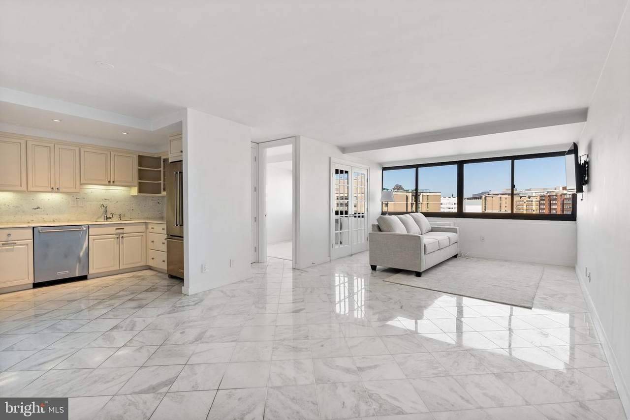 2500 Virginia Avenue - Photo 1