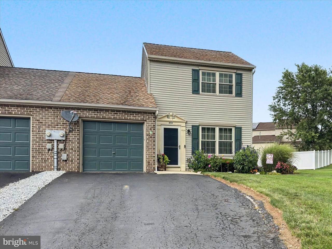 3371 Falcon Lane - Photo 1
