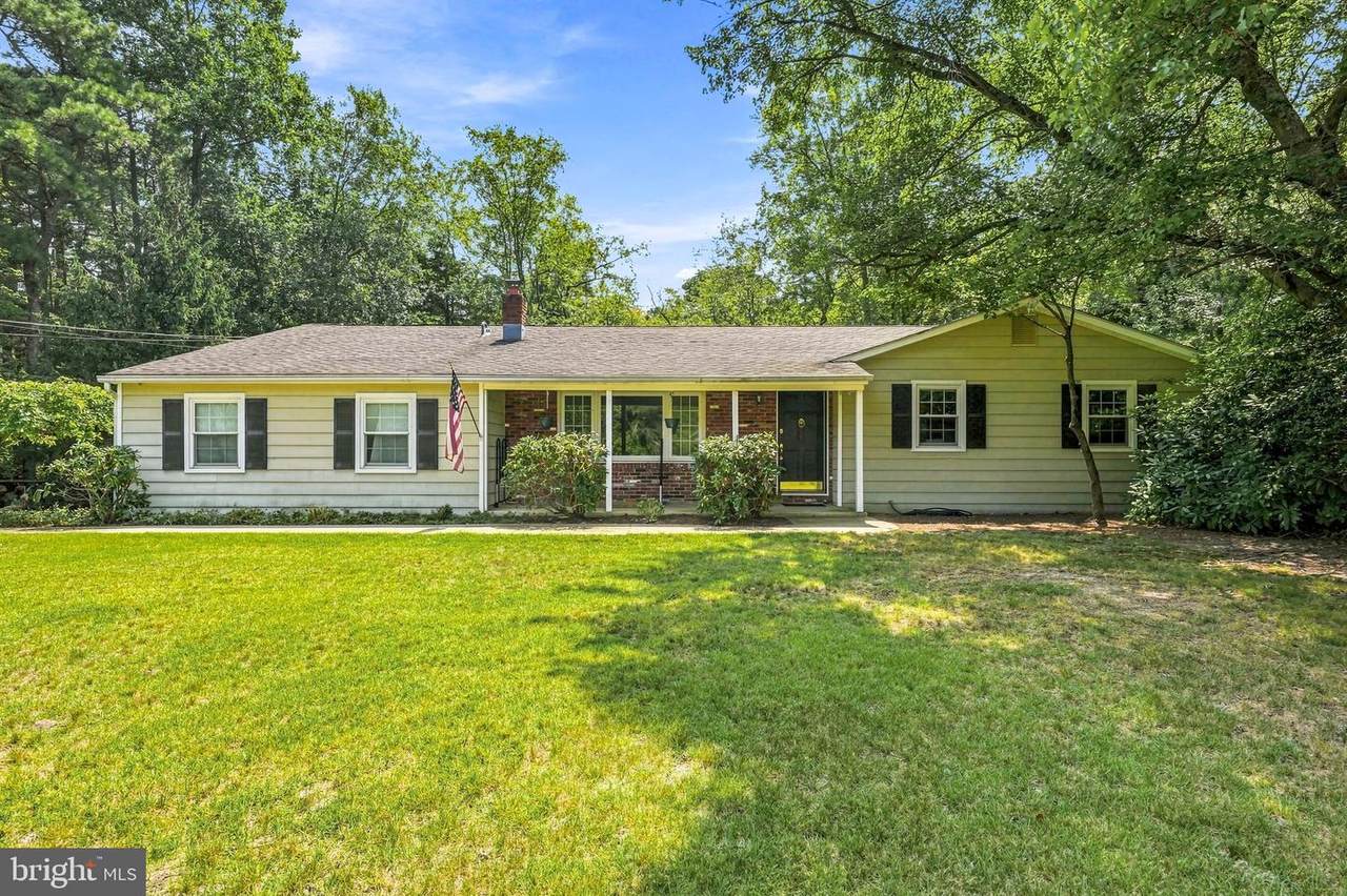 314 Lakeshore Drive - Photo 1