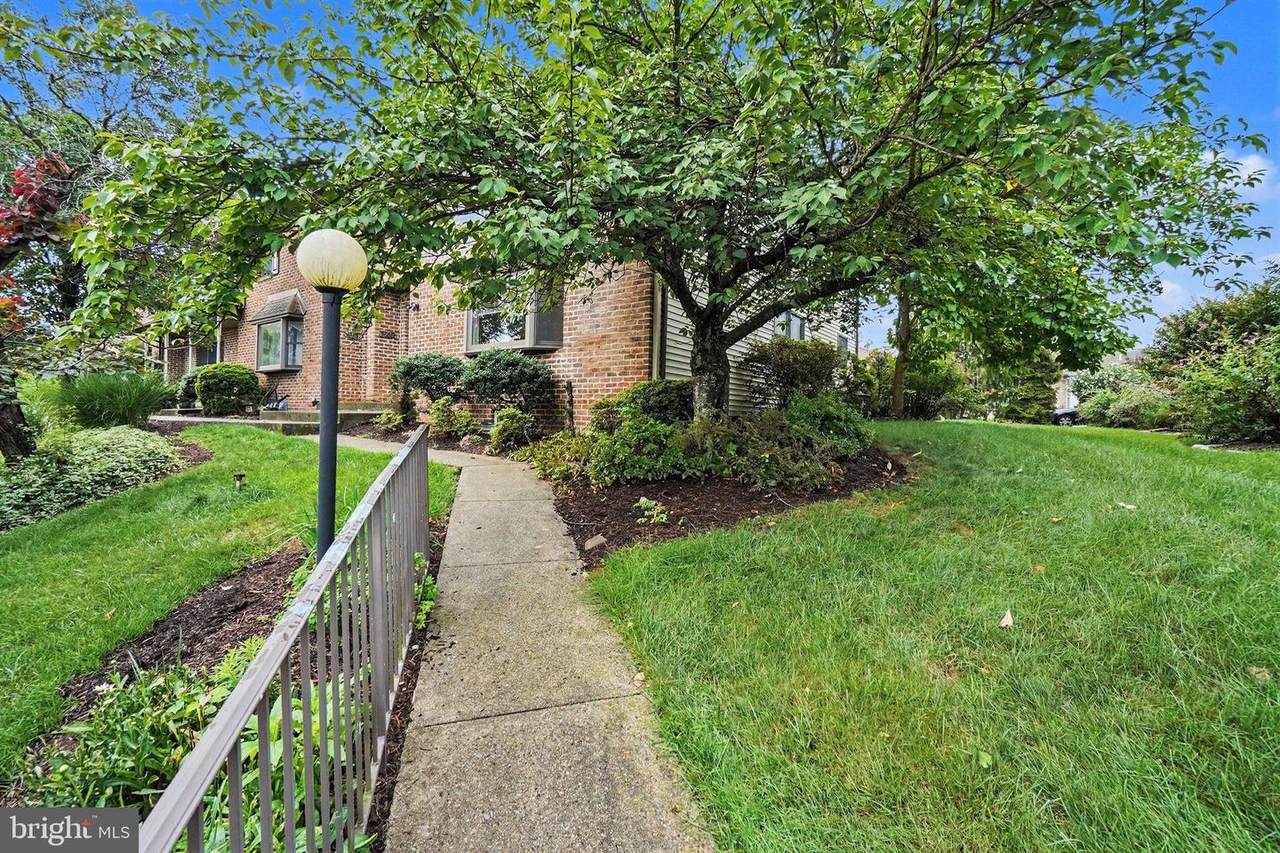 https://bt-photos.global.ssl.fastly.net/brightmls/1280_boomver_1_805257252468-2.jpg