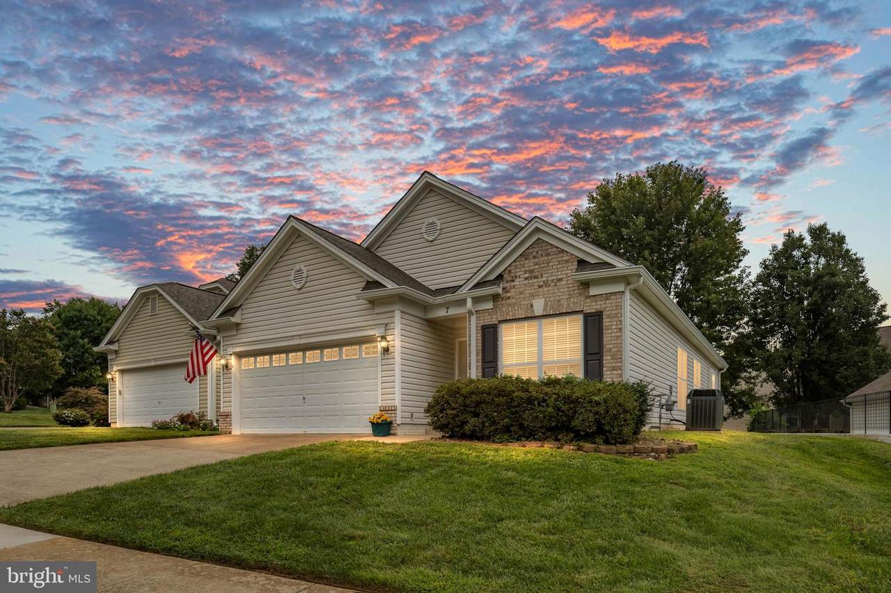 7 Dayton Circle - Photo 1
