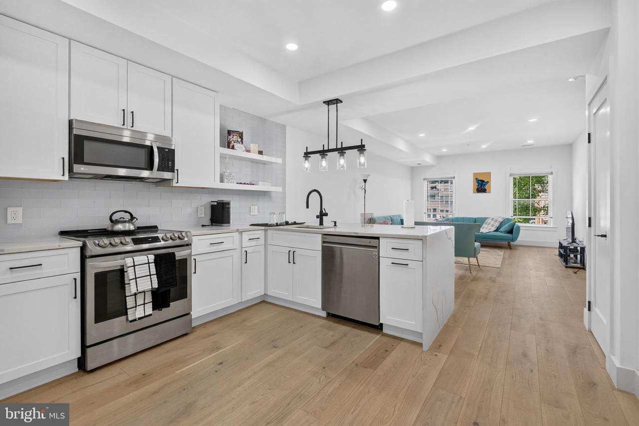 927 Kennedy Street - Photo 1