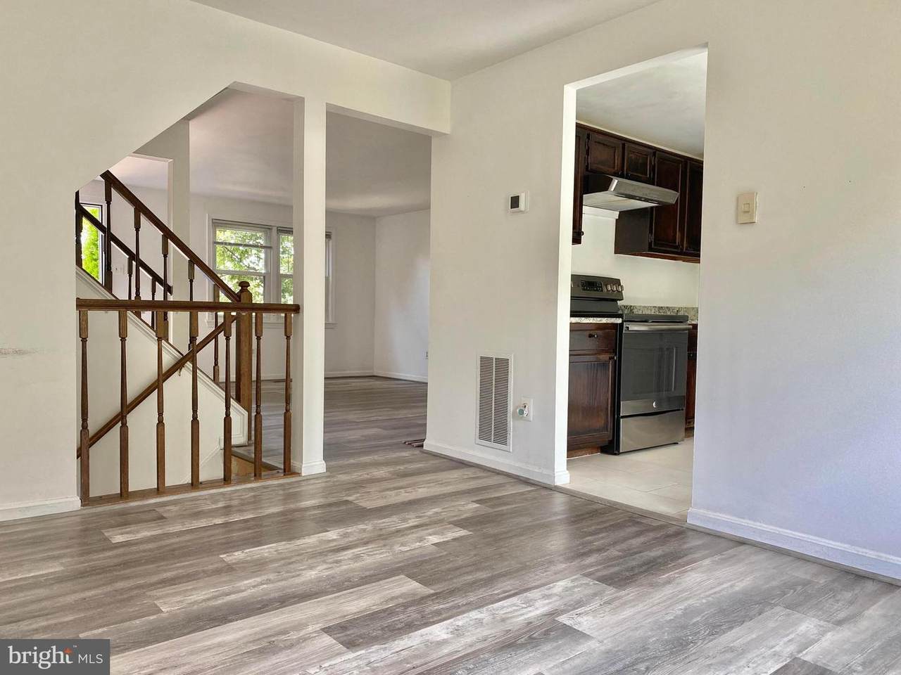7351-END UNIT Crestleigh Circle - Photo 1