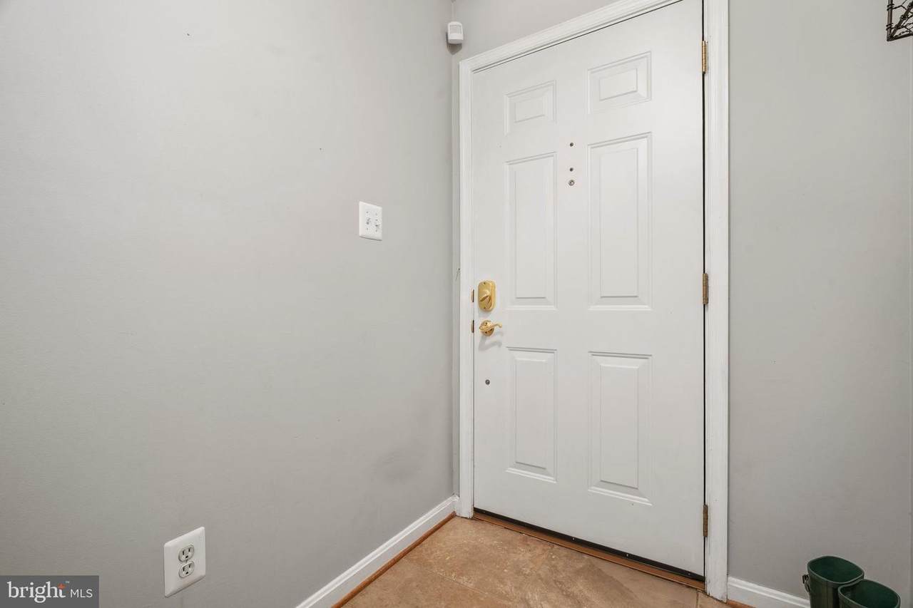 https://bt-photos.global.ssl.fastly.net/brightmls/1280_boomver_1_805259711510-2.jpg