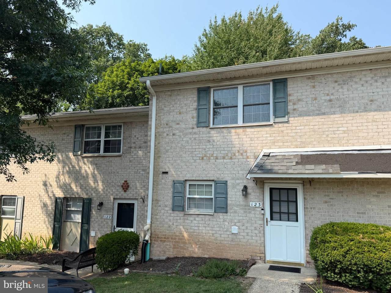 123 Hampstead Drive - Photo 1
