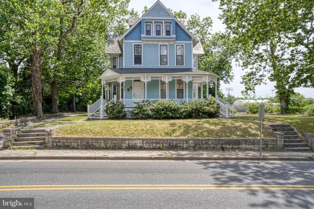 208 Isabella Street - Photo 1