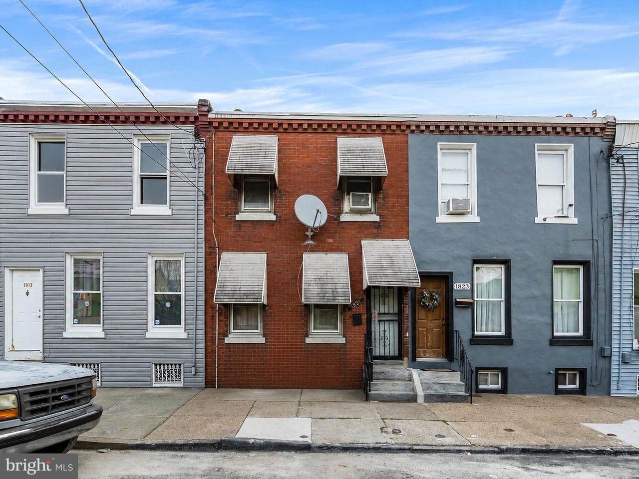 1821 Sergeant Street - Photo 1