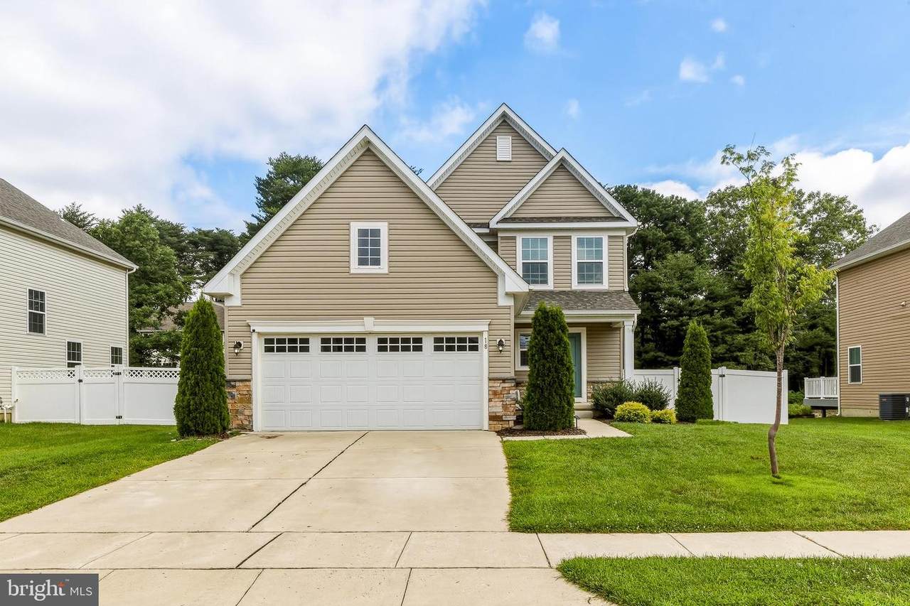 18 Circle Drive - Photo 1