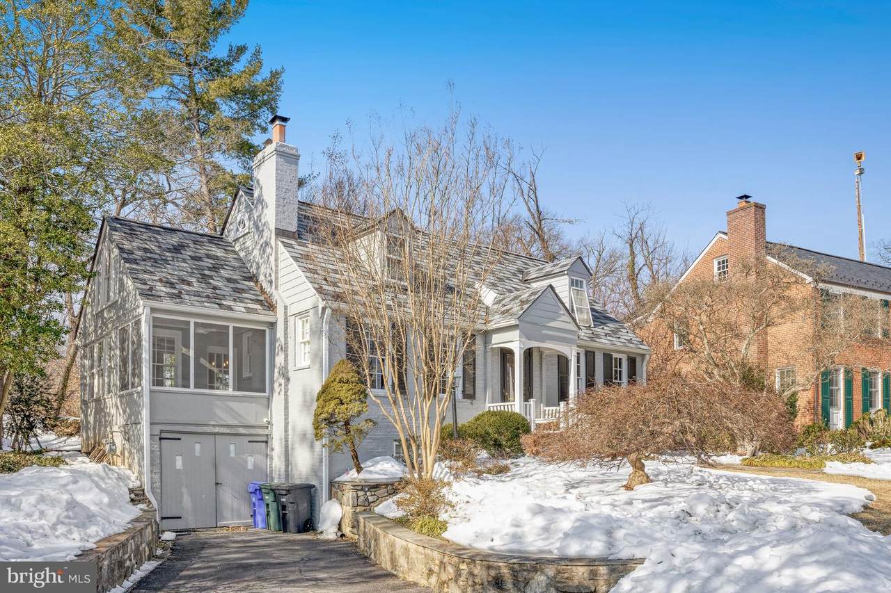 3916 Military Road - Photo 1