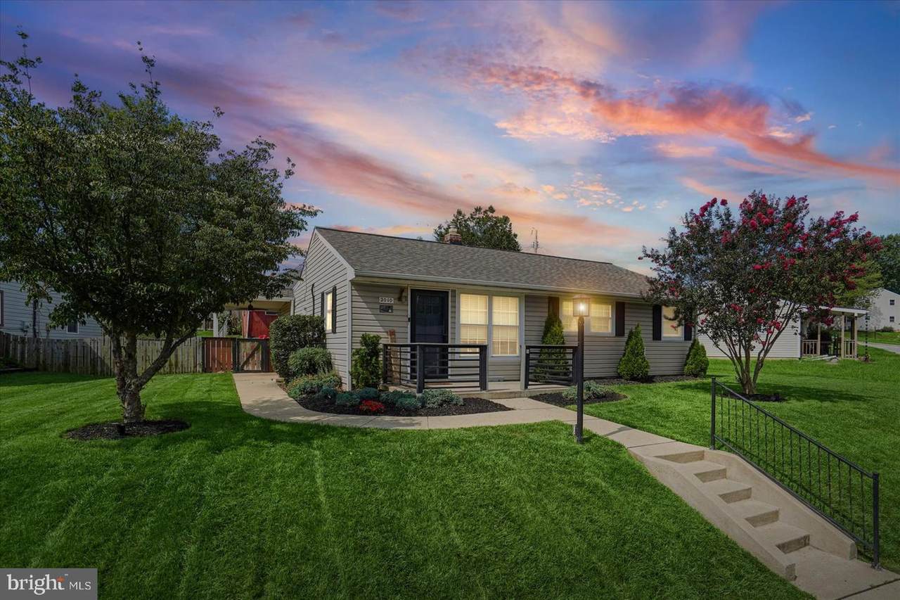 2010 Longview Avenue - Photo 1