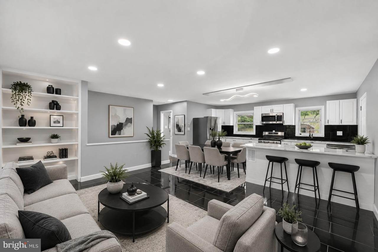 3604 Halloway - Photo 1