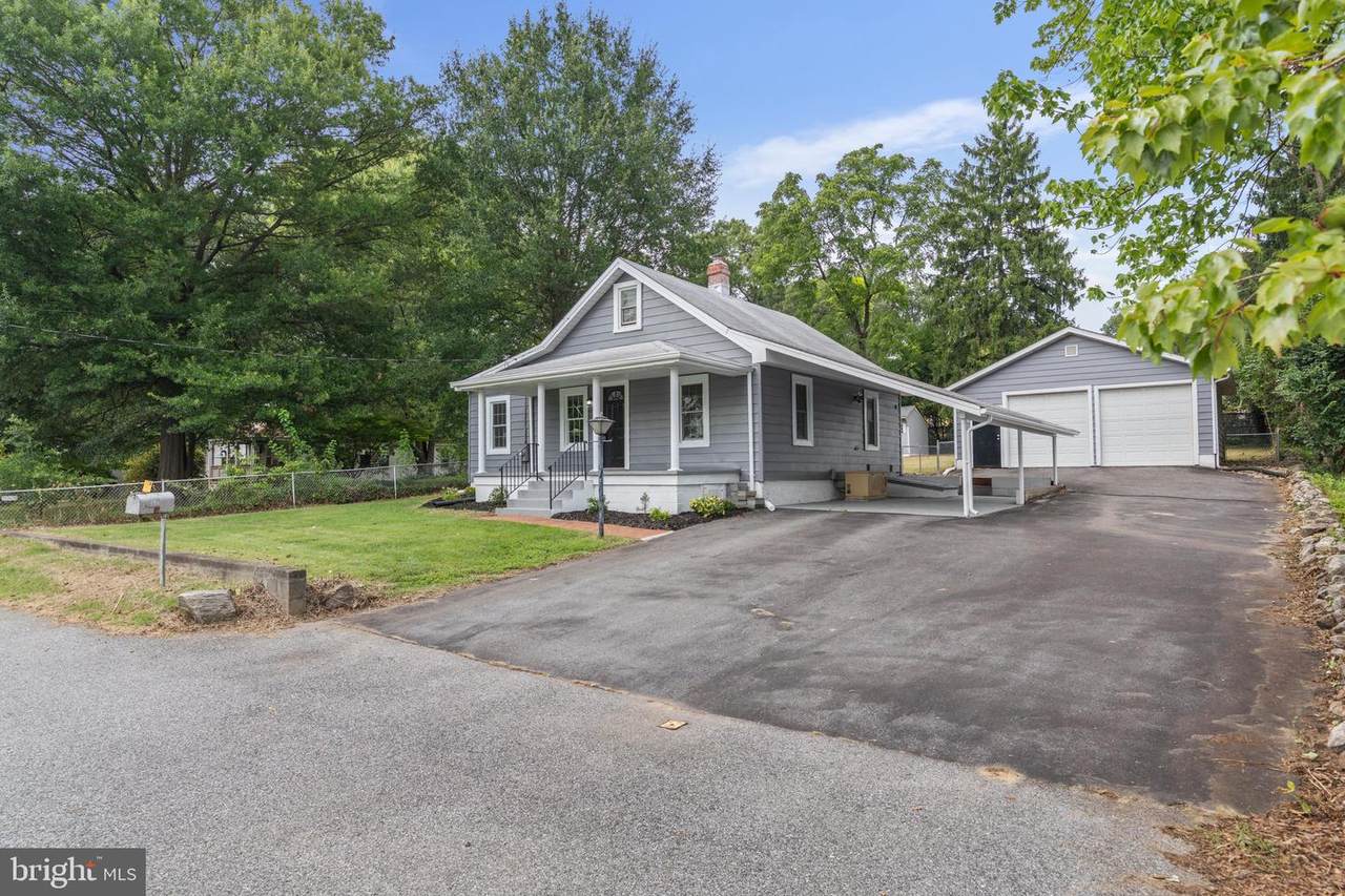 4708 Howard Avenue - Photo 1