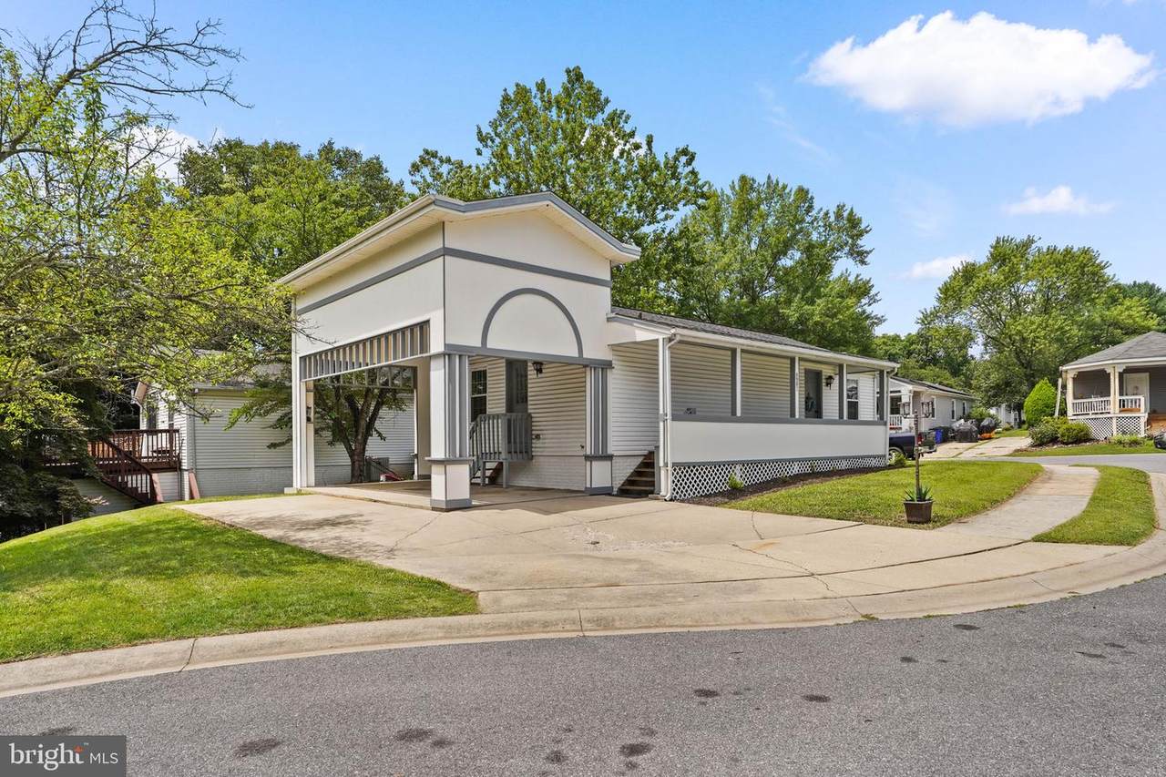 8902 Josephs Coat Court - Photo 1